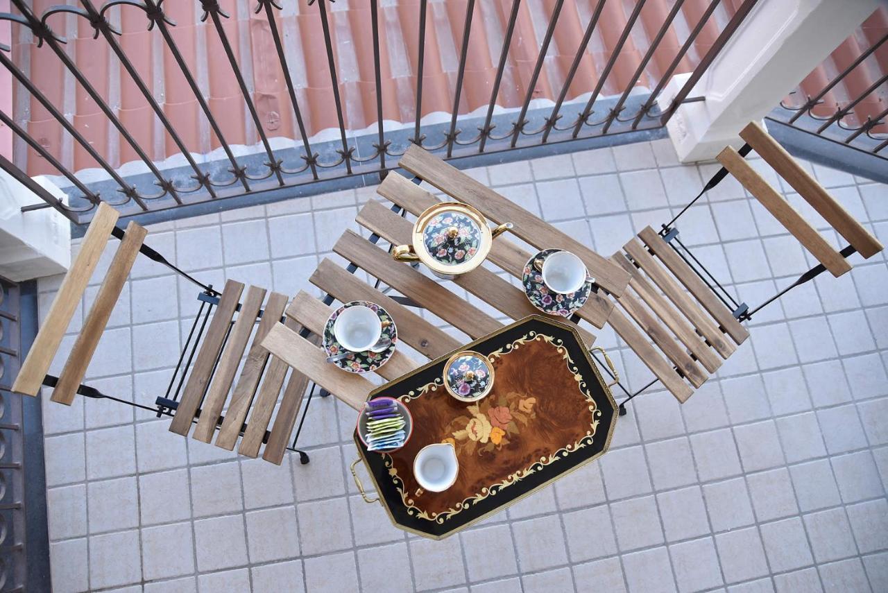 B&B Le Cycas Castellammare di Stabia Exterior photo
